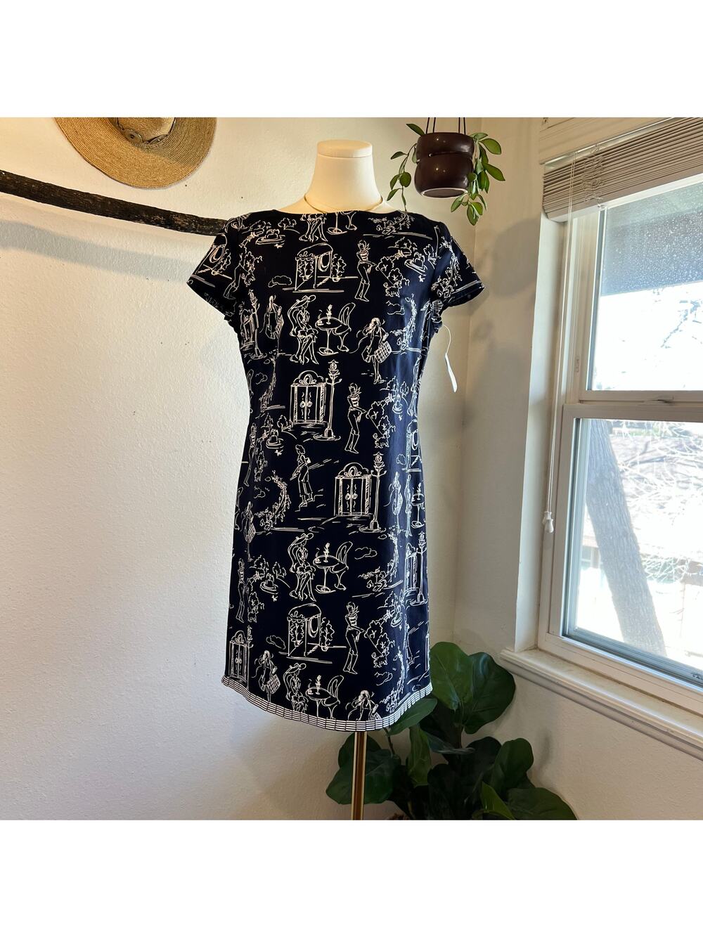 Talbots Abstract Cotton Lady Print Ruffled Blue Short Sleeve Dress Size 6 NEW